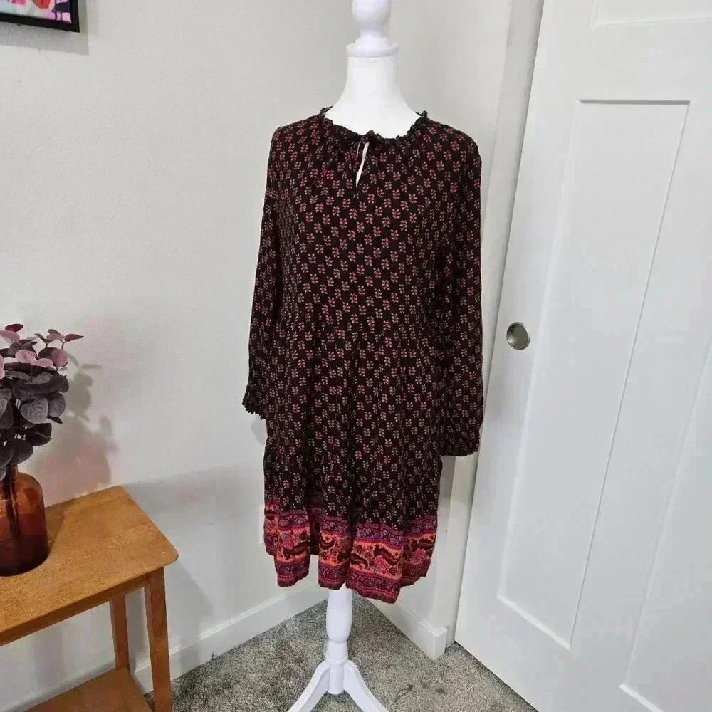 beach lunch lounge Boho Tiered Long Sleeved Dress - Sz Small